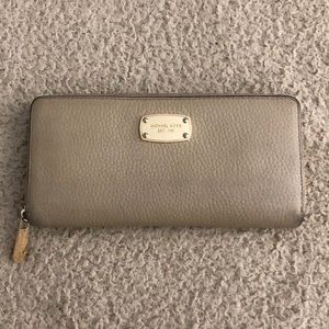 USED tan Michael Kors women’s wallet